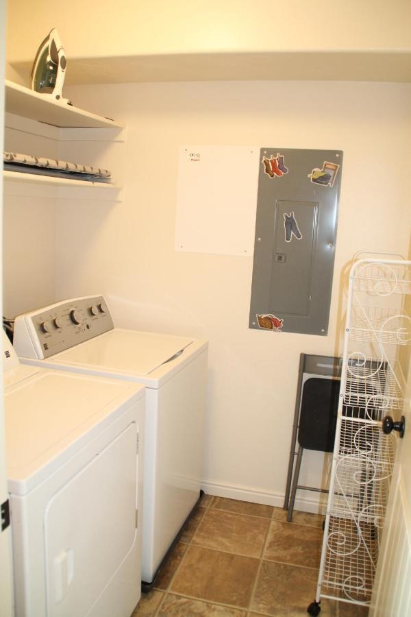 3 Queen Beds, 1 Twin Bed, 2 Rooms, 1 And A Half Bath, Self Check-In, Flexcation Equipped Idaho Falls Exterior foto